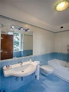 Lägenhetshotell Taverna Bleu Sala Comacina