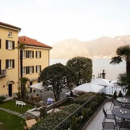 Lägenhetshotell Taverna Bleu 3*