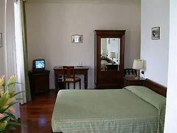 Taverna Bleu Lägenhetshotell 3*