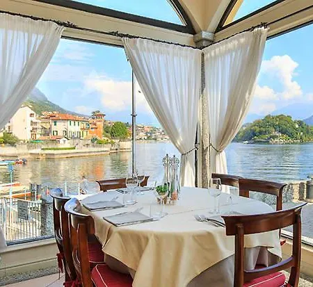 Taverna Bleu سالا كوماسينا